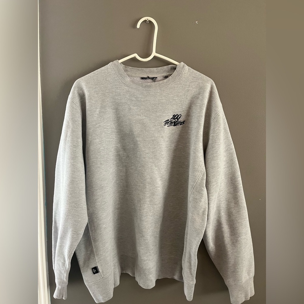 100 Thieves: grey crewneck